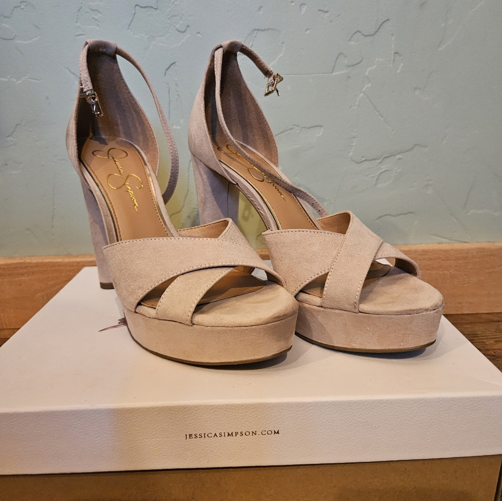 Jessica Simpson platforms - Picture 4 of 4